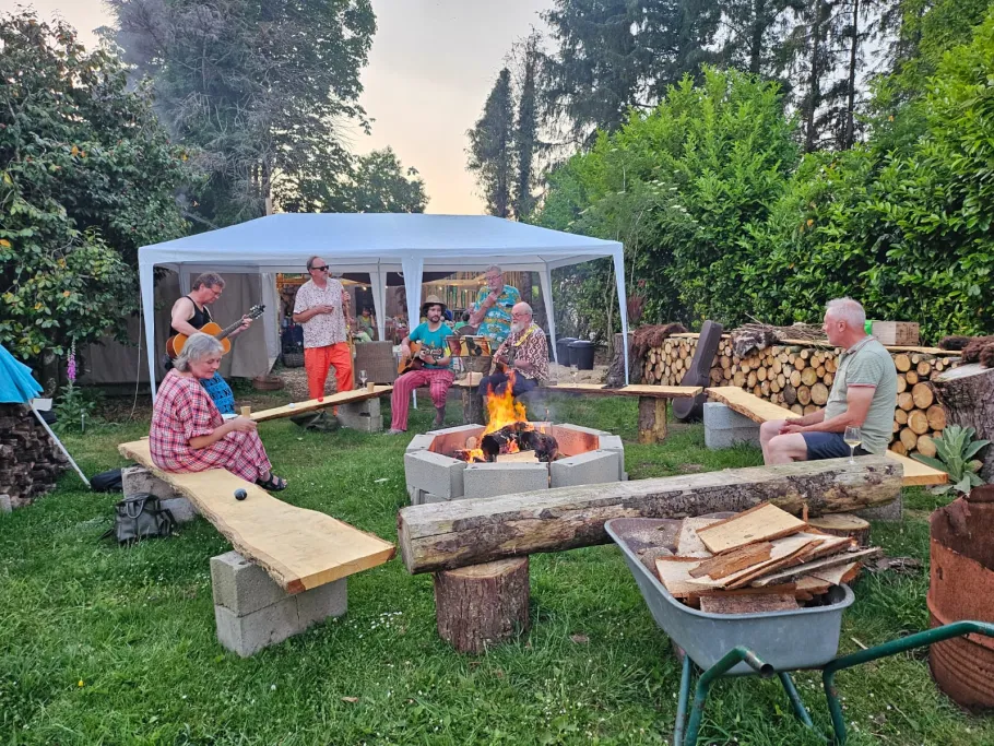 Festival fireside songs